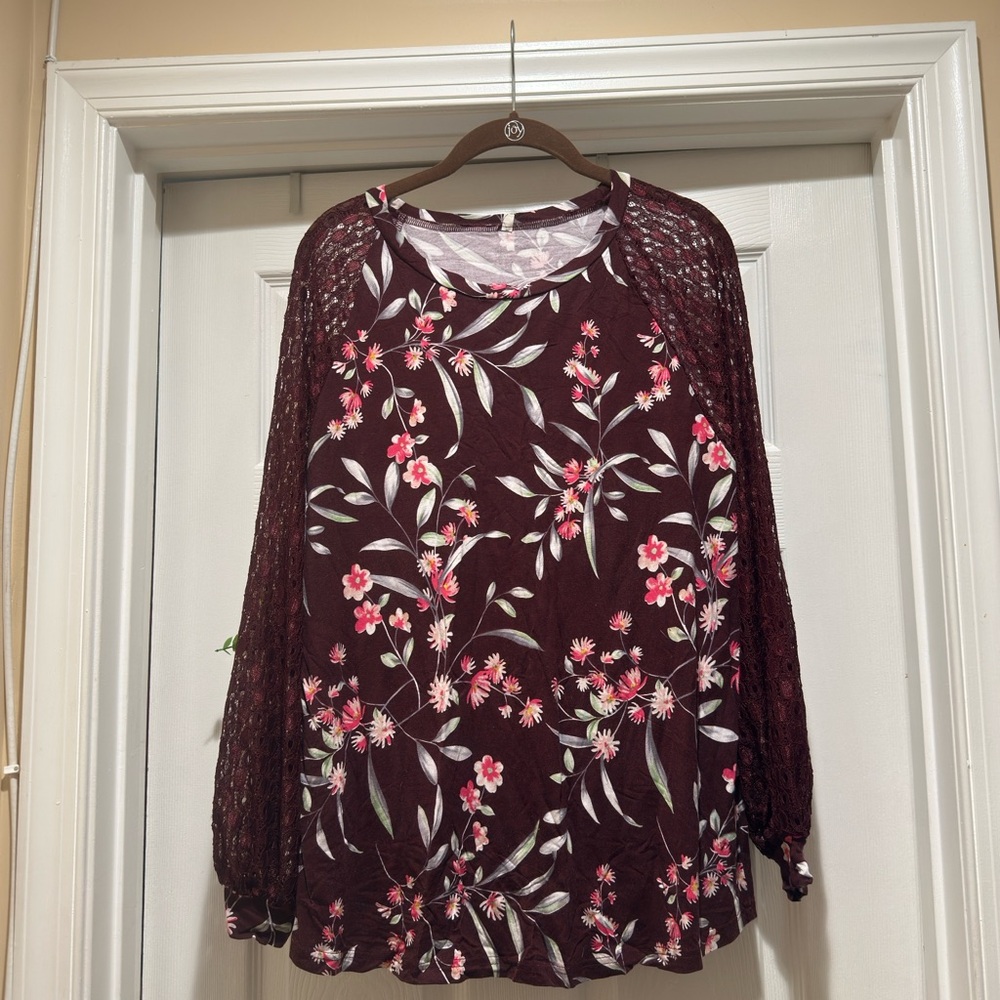 Floral Burgundy Lace Sleeve Top